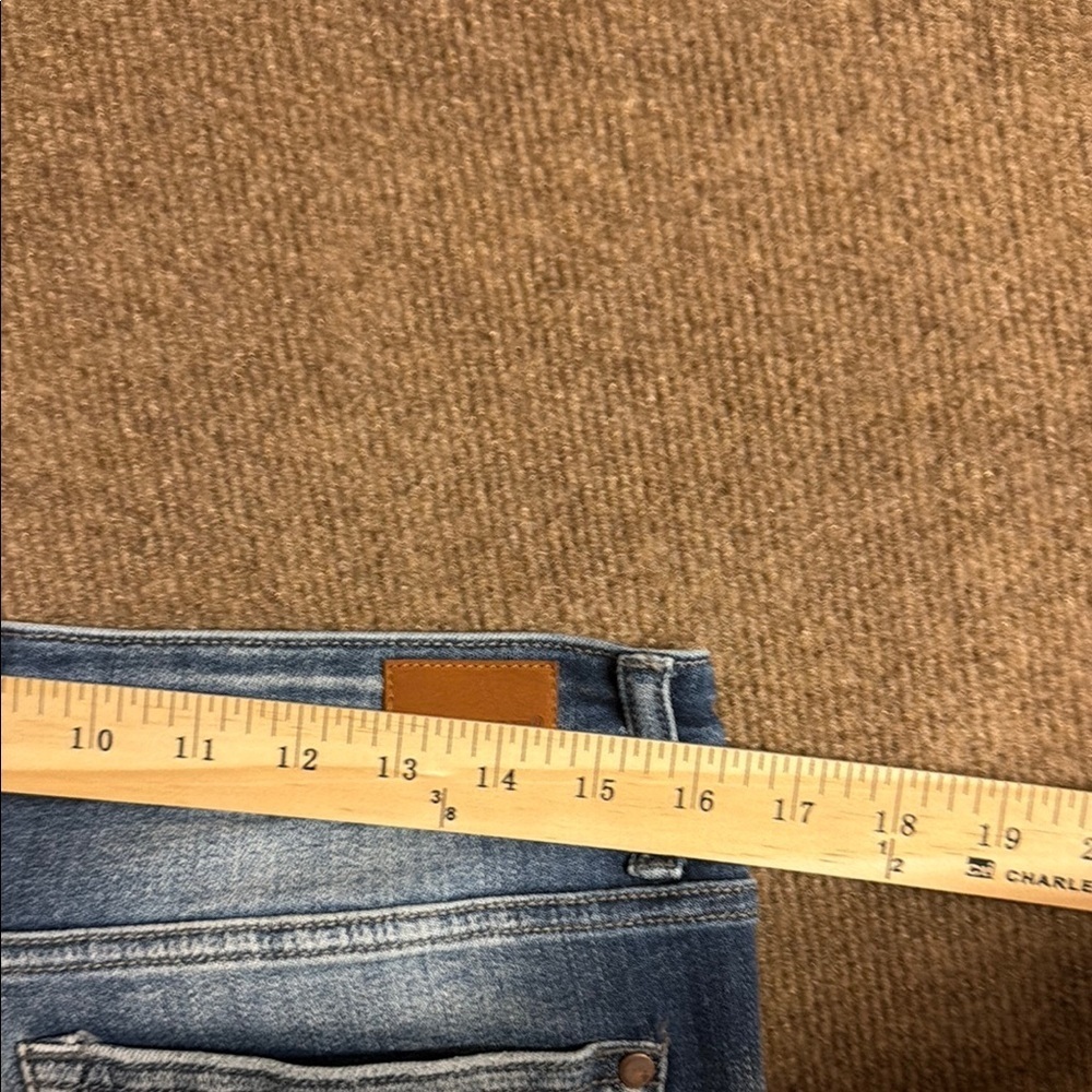 Judy Blue Boyfriend Fit Distressed Jeans 13/31 Blue Denim Womens - Picture 14 of 14